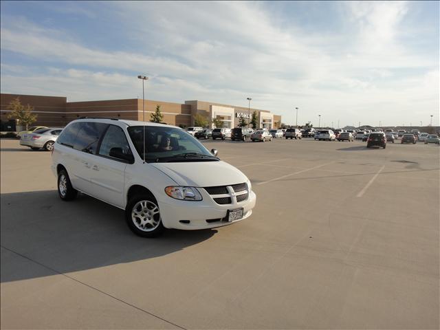 Dodge Grand Caravan 2003 photo 1