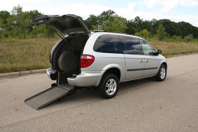 Dodge Grand Caravan 2003 photo 4