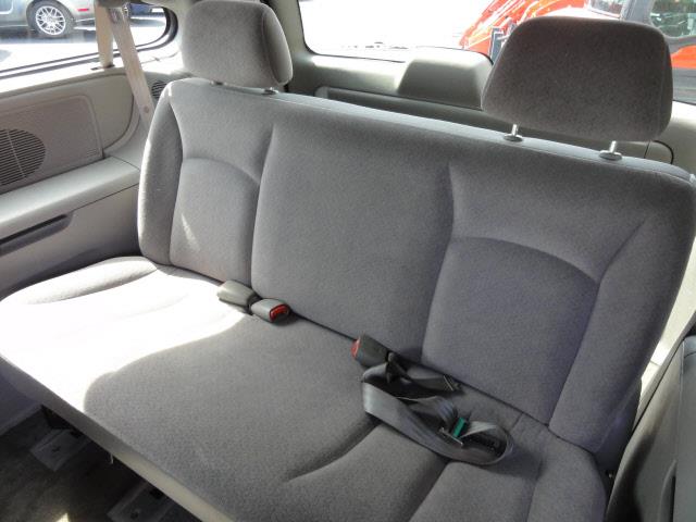 Dodge Grand Caravan 2003 photo 18