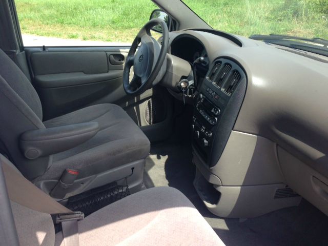 Dodge Grand Caravan 2003 photo 3