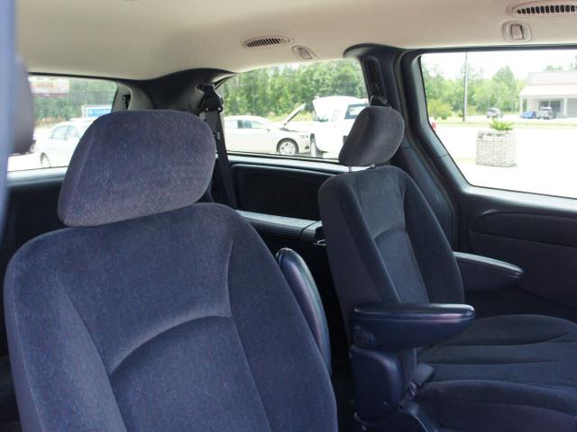 Dodge Grand Caravan 2003 photo 3