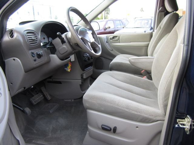 Dodge Grand Caravan 2003 photo 1