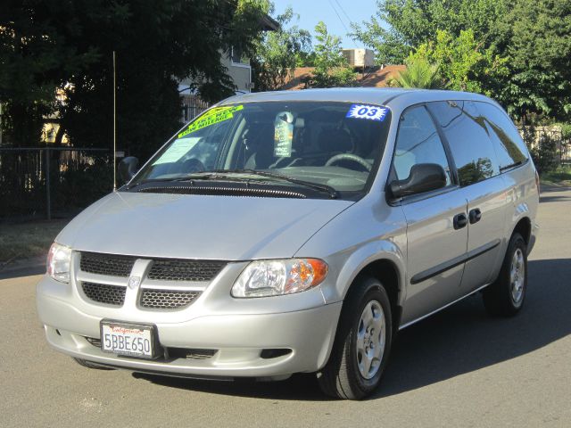 Dodge Grand Caravan 2003 photo 1