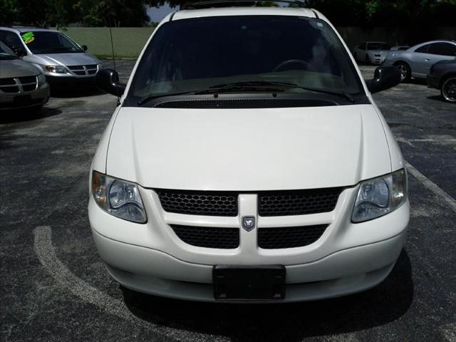 Dodge Grand Caravan 2003 photo 1