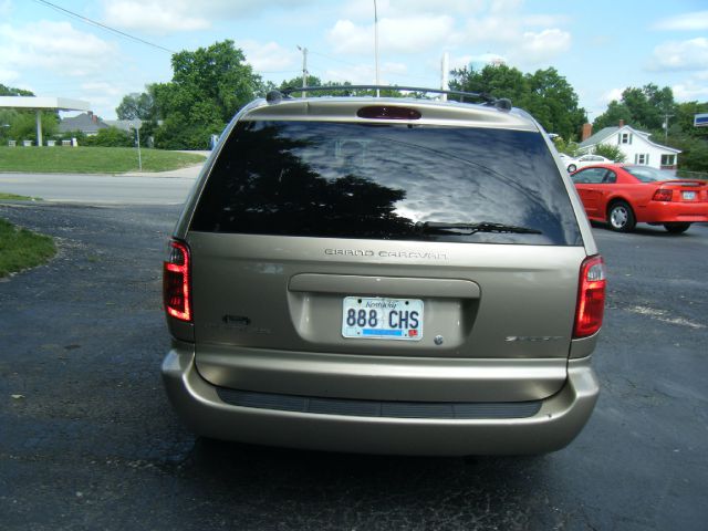 Dodge Grand Caravan 2003 photo 1