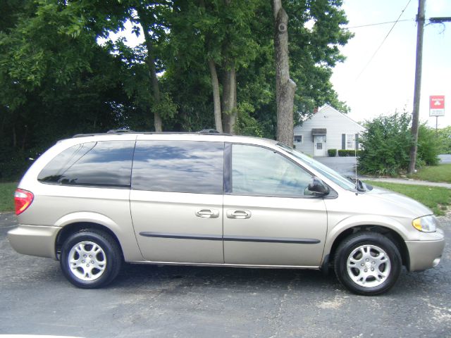 Dodge Grand Caravan 2003 photo 2