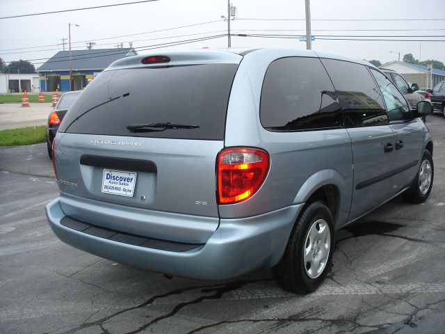 Dodge Grand Caravan 2003 photo 2