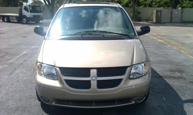 Dodge Grand Caravan 2003 photo 1