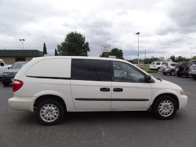 Dodge Grand Caravan 2003 photo 3