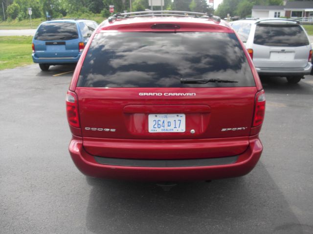 Dodge Grand Caravan 2003 photo 1