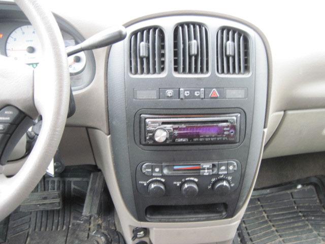 Dodge Grand Caravan 2003 photo 3