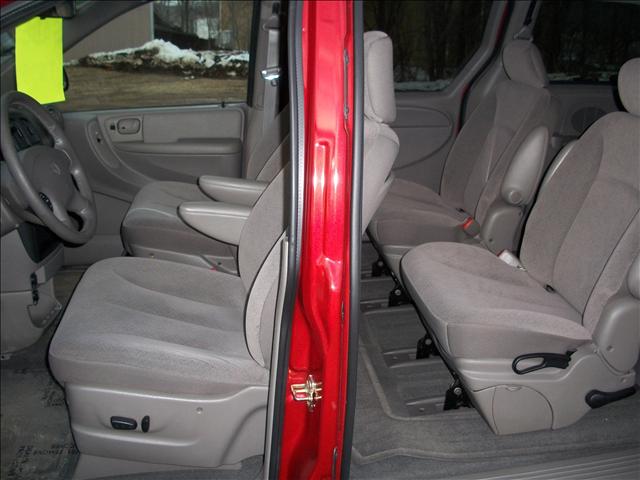 Dodge Grand Caravan 2003 photo 2