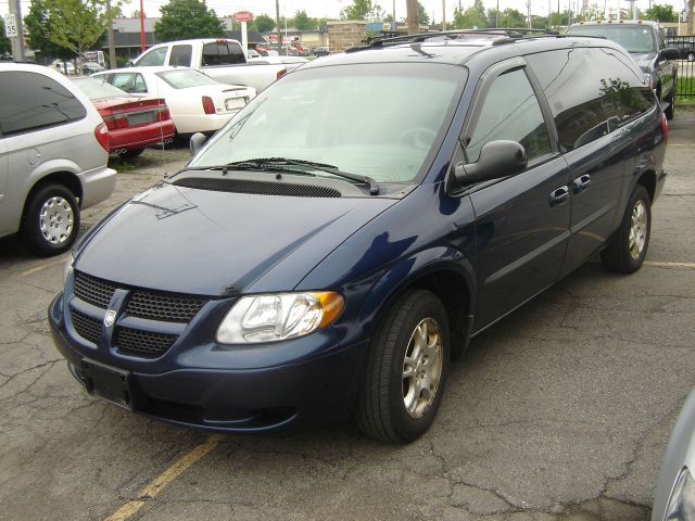 Dodge Grand Caravan 2003 photo 2