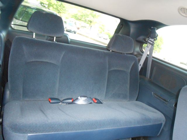 Dodge Grand Caravan 2003 photo 9