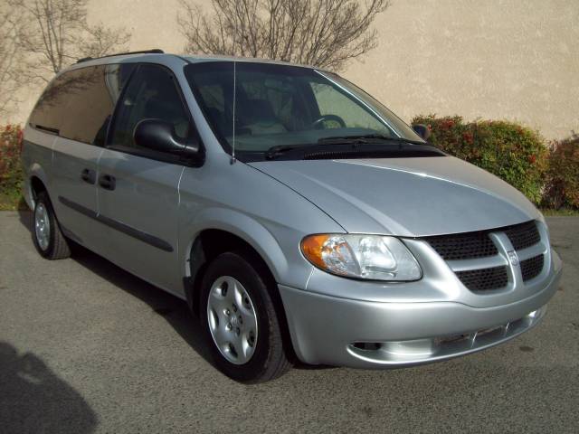 Dodge Grand Caravan 2003 photo 2