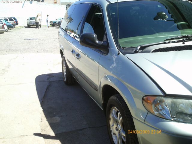 Dodge Grand Caravan 2003 photo 1