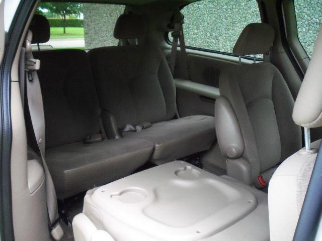 Dodge Grand Caravan 2003 photo 16