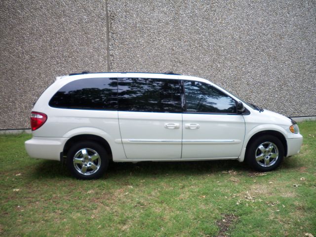 Dodge Grand Caravan 2003 photo 3