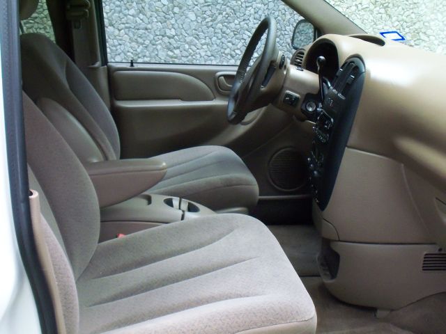 Dodge Grand Caravan 2003 photo 9