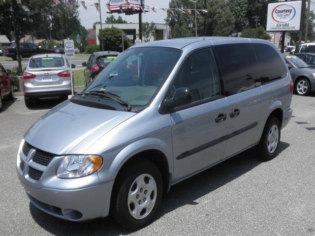 Dodge Grand Caravan 2003 photo 1