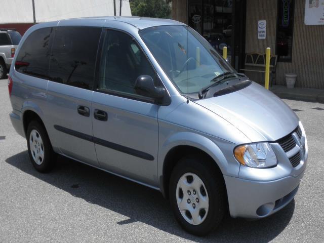 Dodge Grand Caravan 2003 photo 2