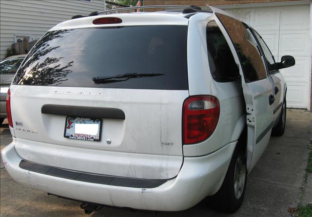 Dodge Grand Caravan 2003 photo 2