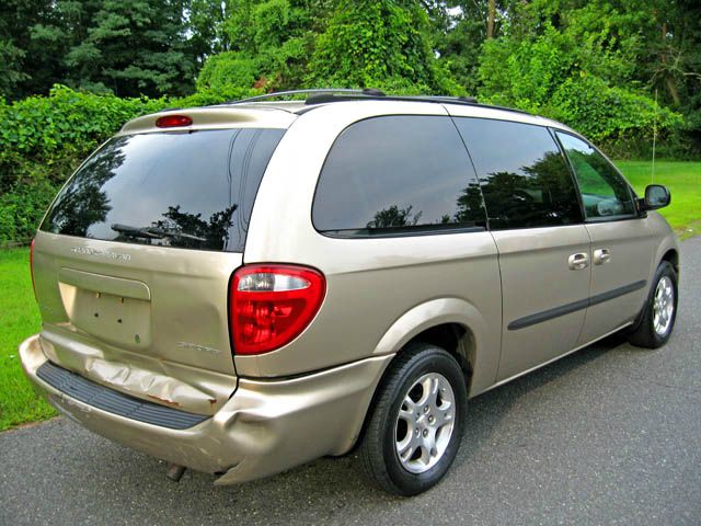 Dodge Grand Caravan 2003 photo 2