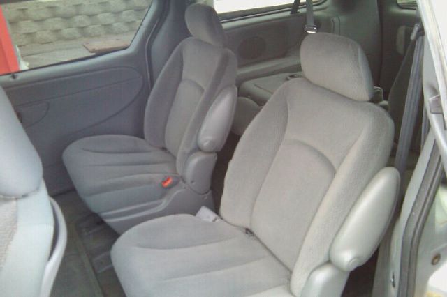 Dodge Grand Caravan 2004 photo 1