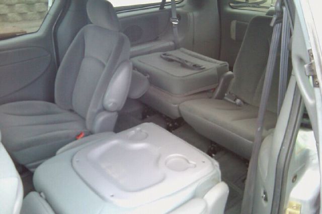 Dodge Grand Caravan 2004 photo 3