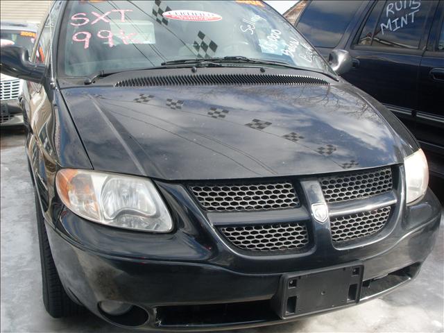 Dodge Grand Caravan 2004 photo 1