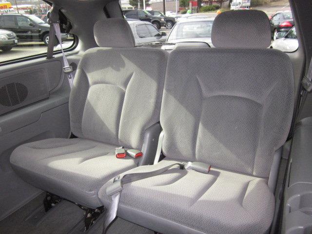 Dodge Grand Caravan 2004 photo 5