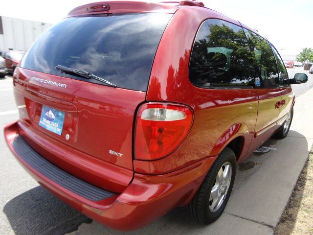 Dodge Grand Caravan 2004 photo 1