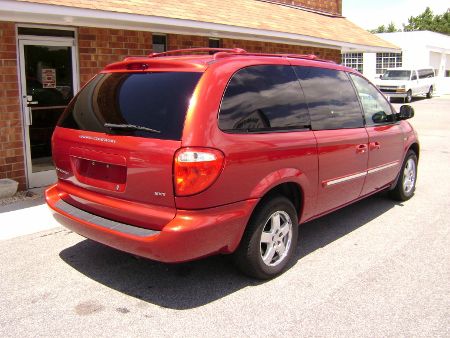 Dodge Grand Caravan 2004 photo 1