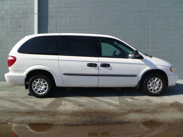 Dodge Grand Caravan 2004 photo 2