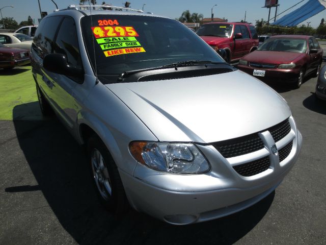 Dodge Grand Caravan 2004 photo 3