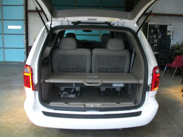 Dodge Grand Caravan 2004 photo 1