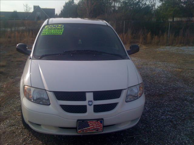 Dodge Grand Caravan 2004 photo 1