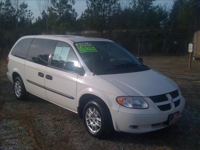 Dodge Grand Caravan 2004 photo 2