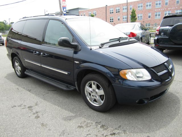 Dodge Grand Caravan 2004 photo 18