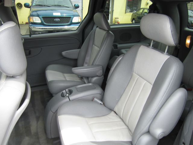 Dodge Grand Caravan 2004 photo 8