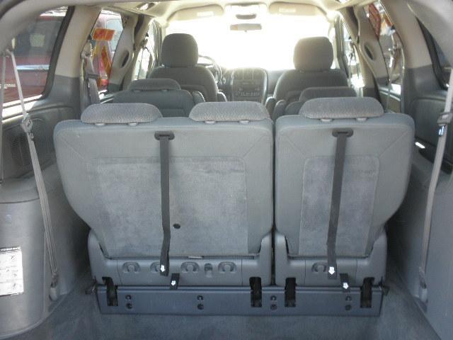 Dodge Grand Caravan 2005 photo 3