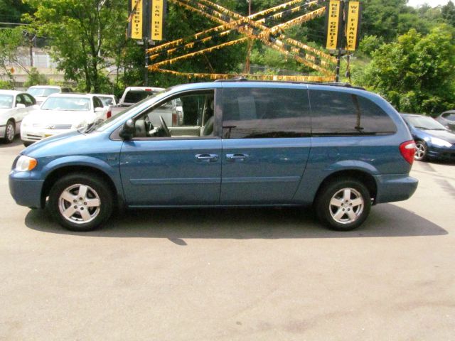 Dodge Grand Caravan 2005 photo 3