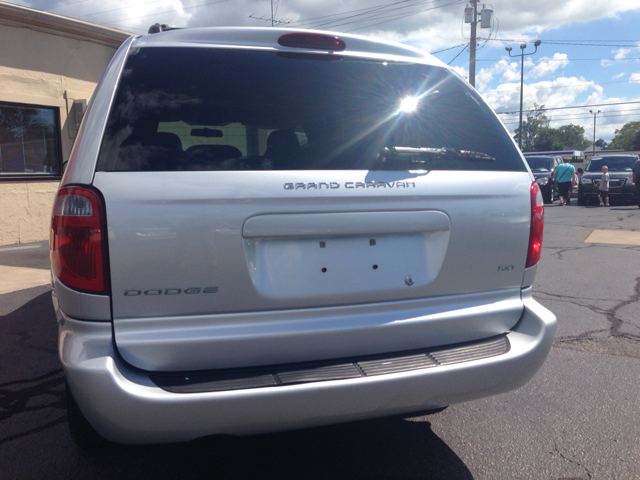 Dodge Grand Caravan 2005 photo 3