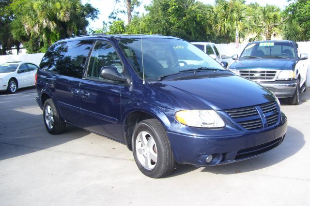 Dodge Grand Caravan 2005 photo 3