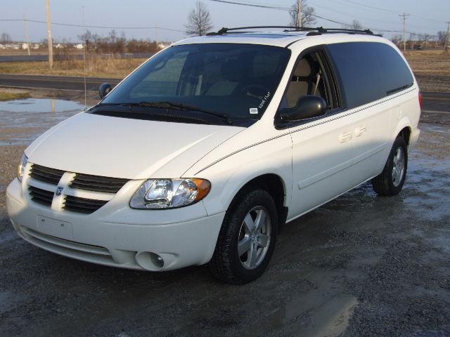 Dodge Grand Caravan 2005 photo 3