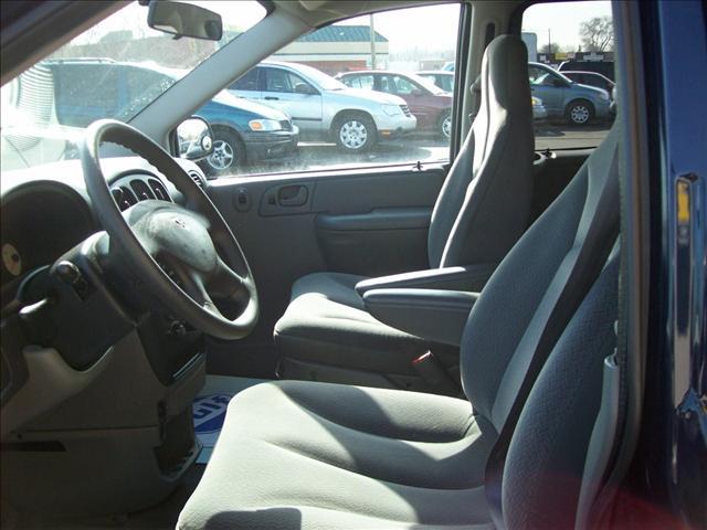 Dodge Grand Caravan 2005 photo 2