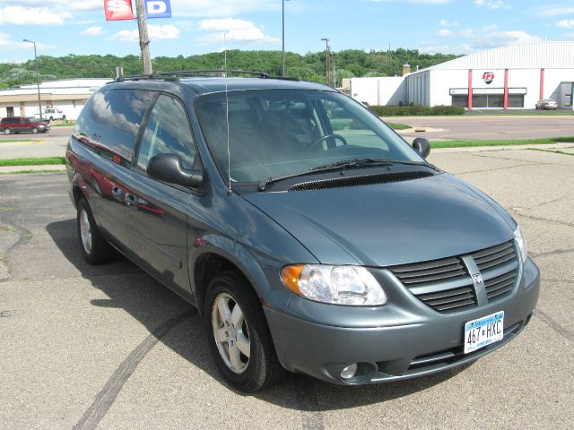 Dodge Grand Caravan 2005 photo 3