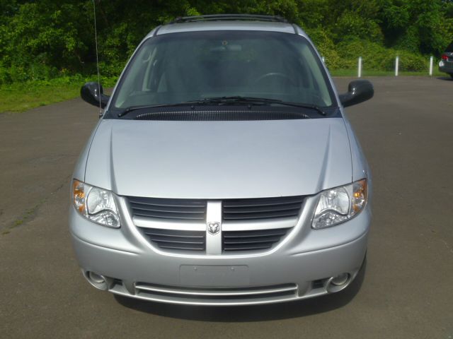 Dodge Grand Caravan 2005 photo 3