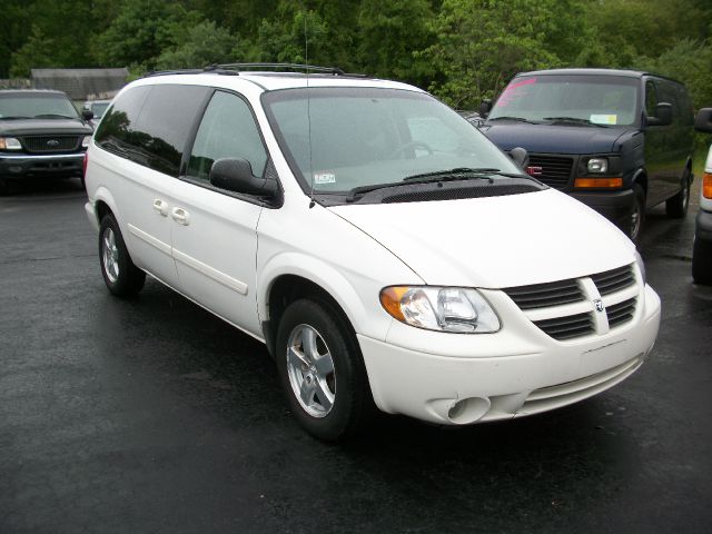 Dodge Grand Caravan 2005 photo 3