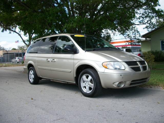 Dodge Grand Caravan 2005 photo 4